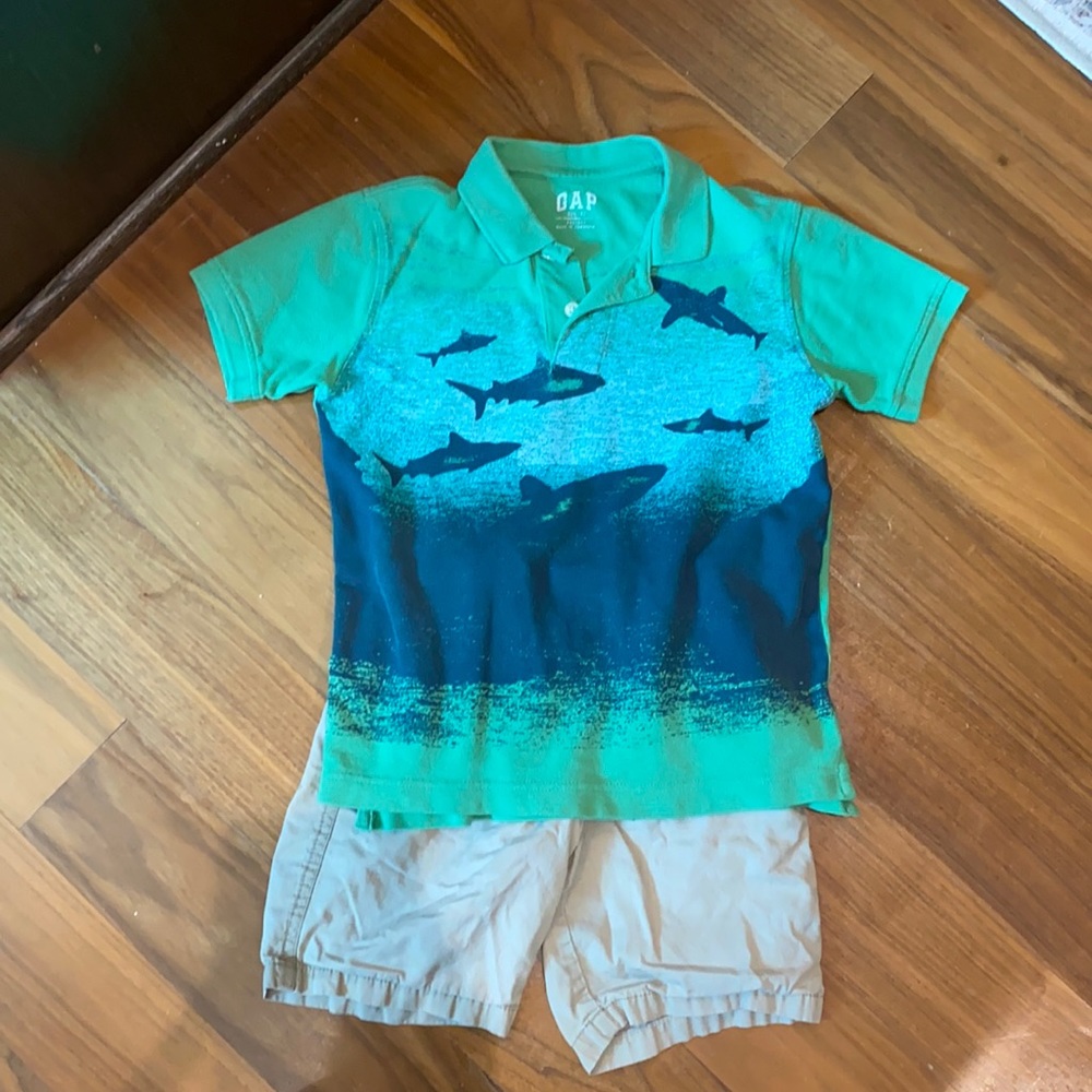 Gap polo sharks size small 6-7 Cat and Jack shorts